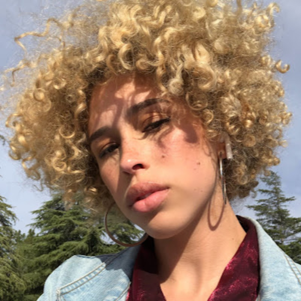 Meet your Posher, Dominique